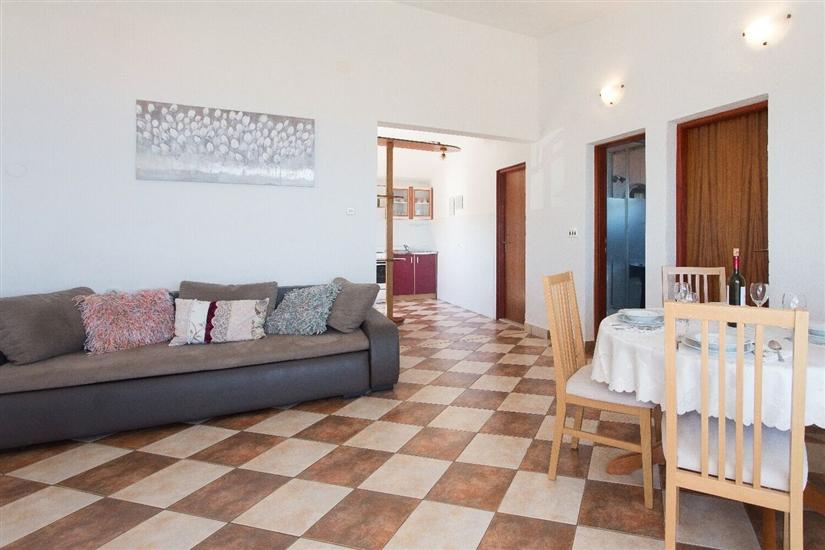 Apartment A1, for 5 persons