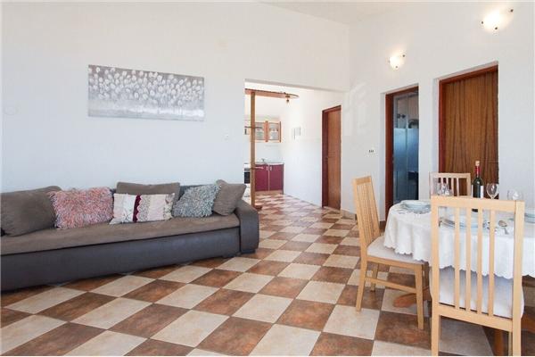 Apartment A1, for 5 persons