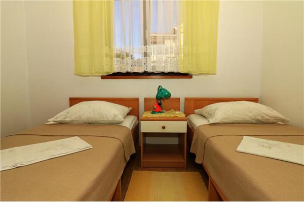 Apartment A2, for 4 persons