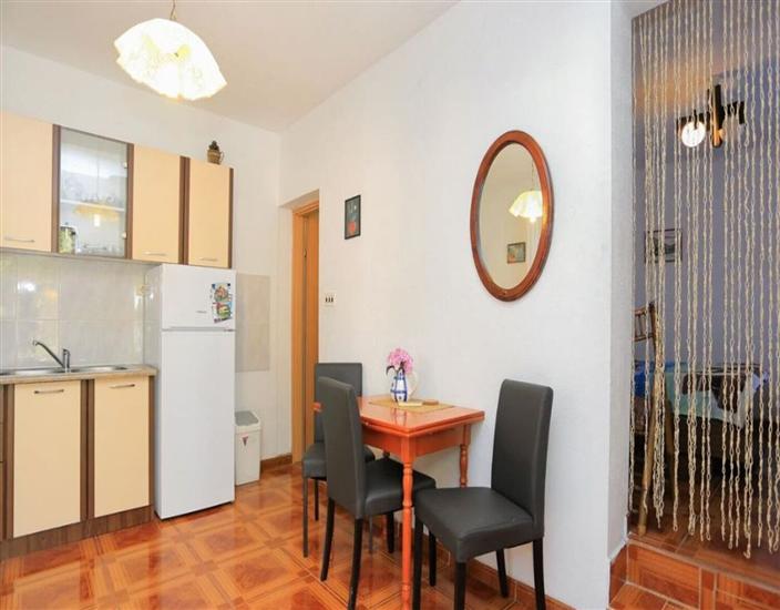 Apartment A2, for 3 persons