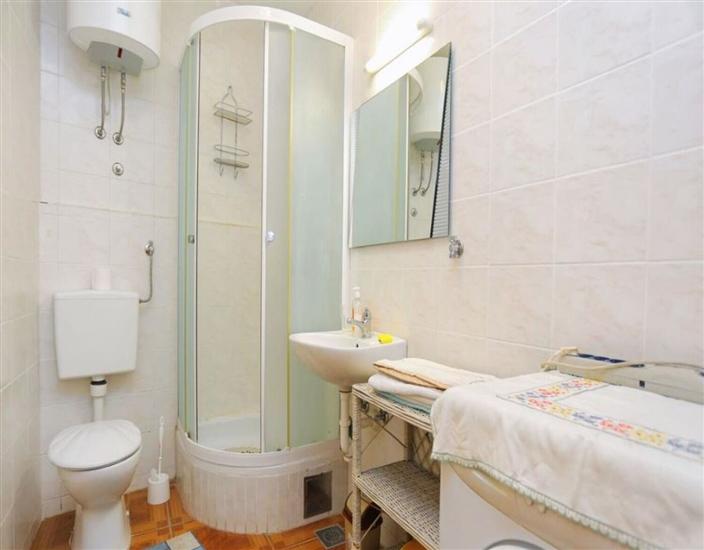 Apartment A2, for 3 persons