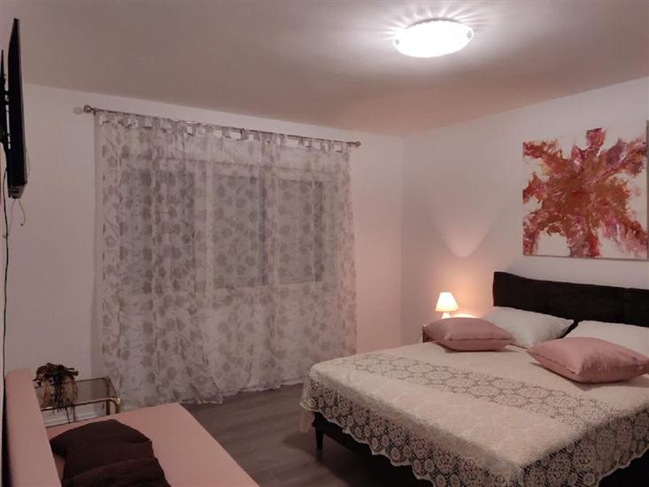 Apartment A3, for 6 persons