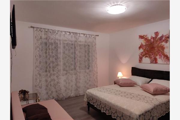 Apartment A3, for 6 persons