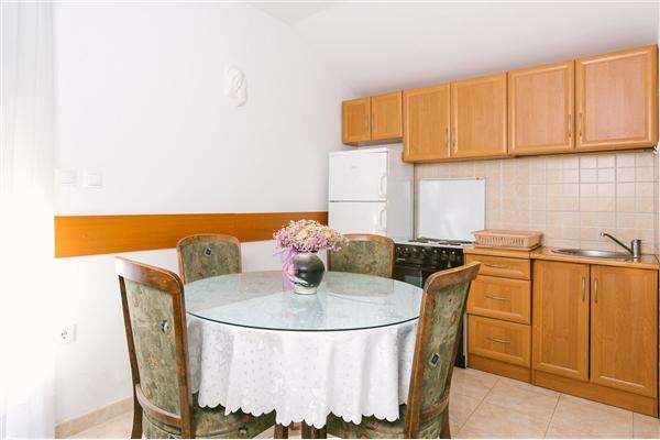 Apartment A2, for 4 persons