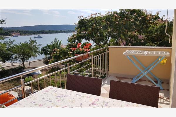 Apartment A2, for 4 persons