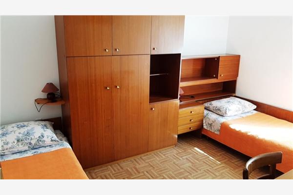 Apartment A2, for 4 persons