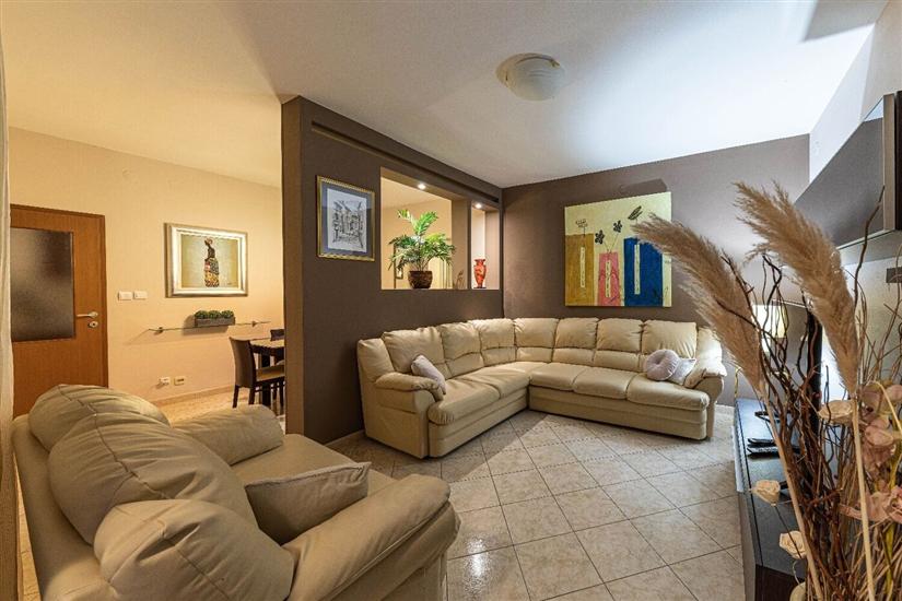 House K1, for 8 persons