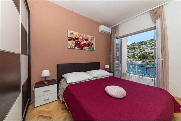 House K1, for 8 persons