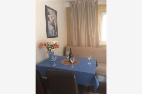 Apartment A2, for 5 persons