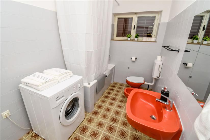 Apartment A1, for 6 persons