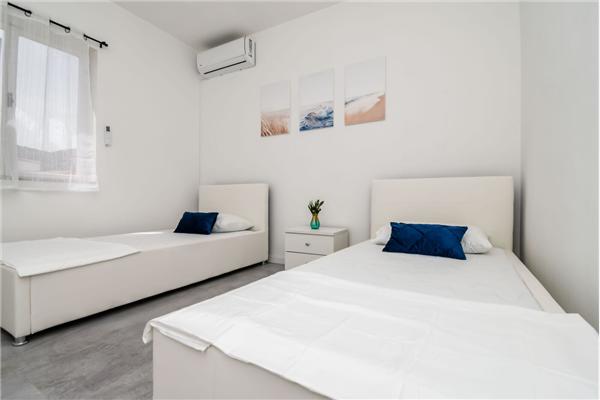 Apartment A1, for 6 persons
