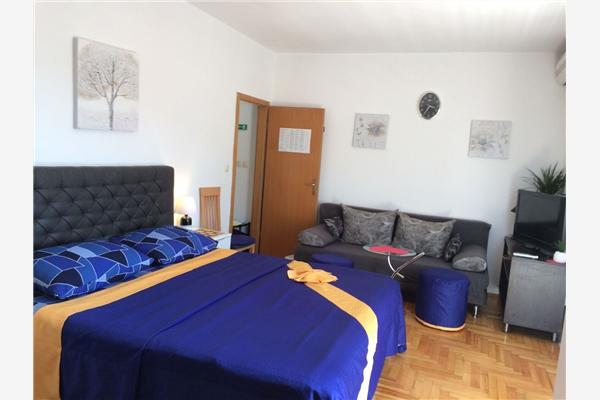 Apartment A1, for 3 persons