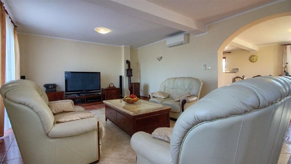 House K1, for 10 persons