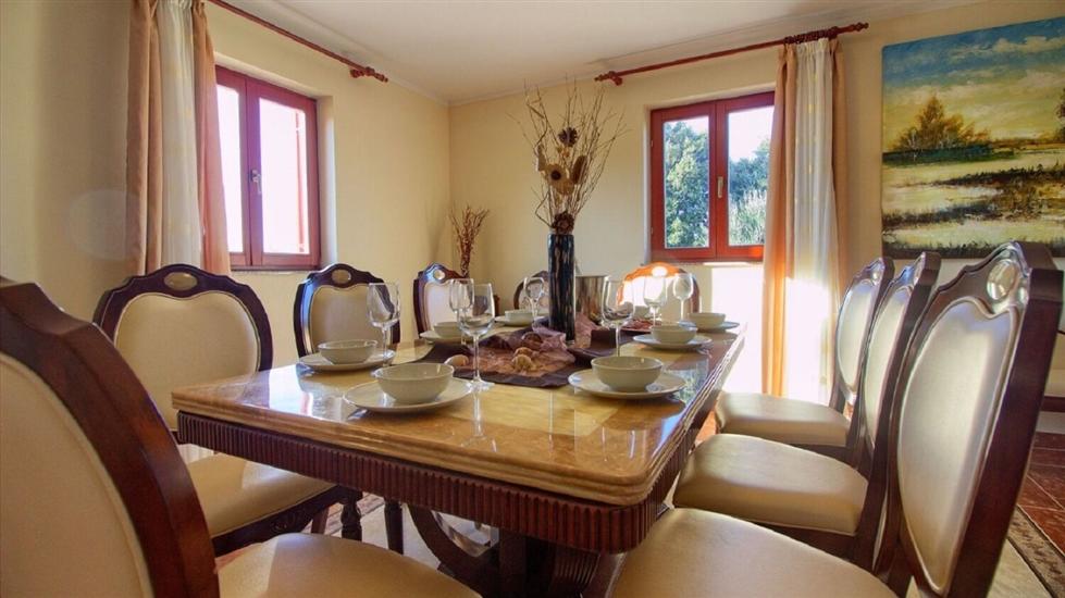 House K1, for 10 persons