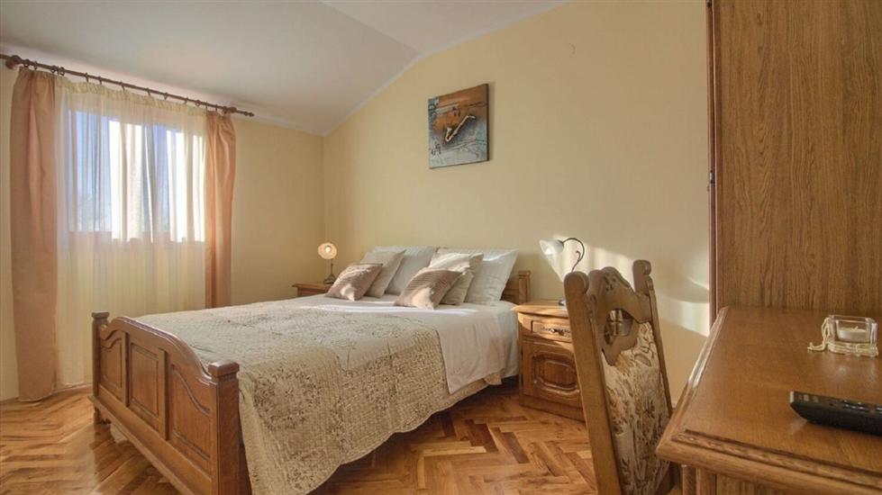 House K1, for 10 persons