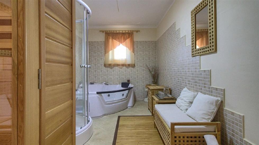 House K1, for 10 persons