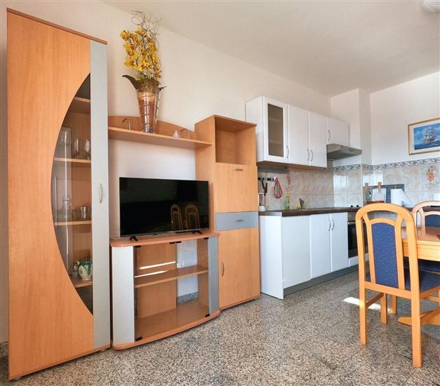 Apartment A2, for 3 persons