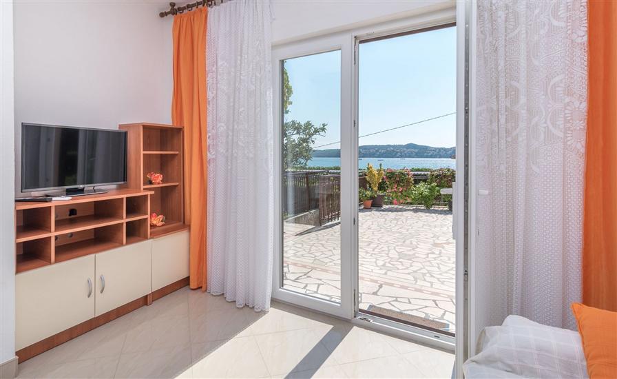 Apartment A1, for 5 persons