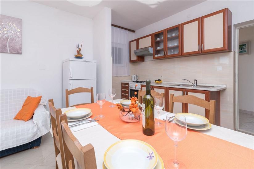 Apartment A1, for 5 persons