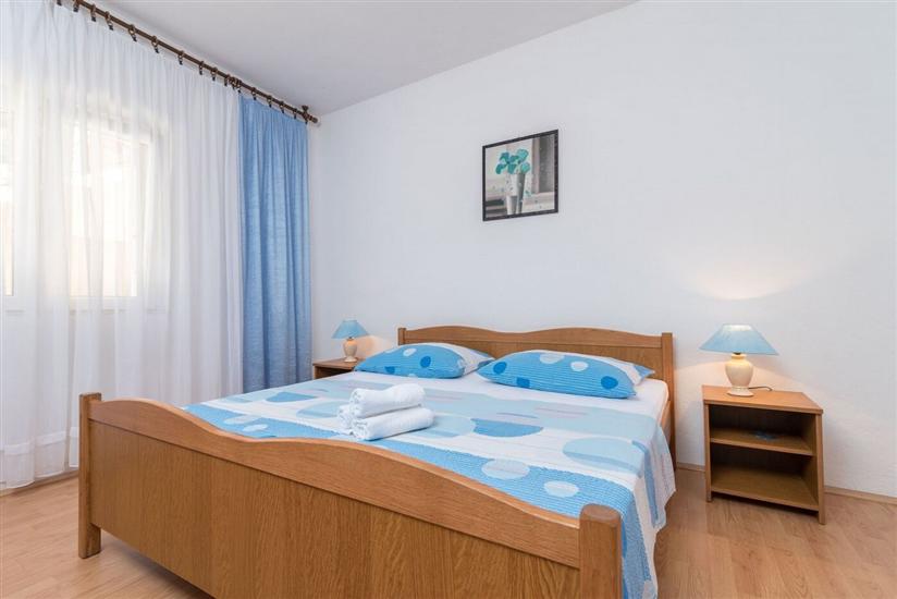 Apartment A1, for 5 persons