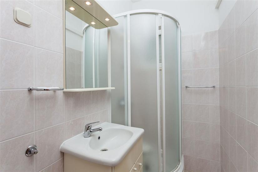 Apartment A1, for 6 persons