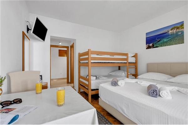 Apartment A7, for 4 persons