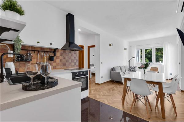 Apartment A8, for 6 persons