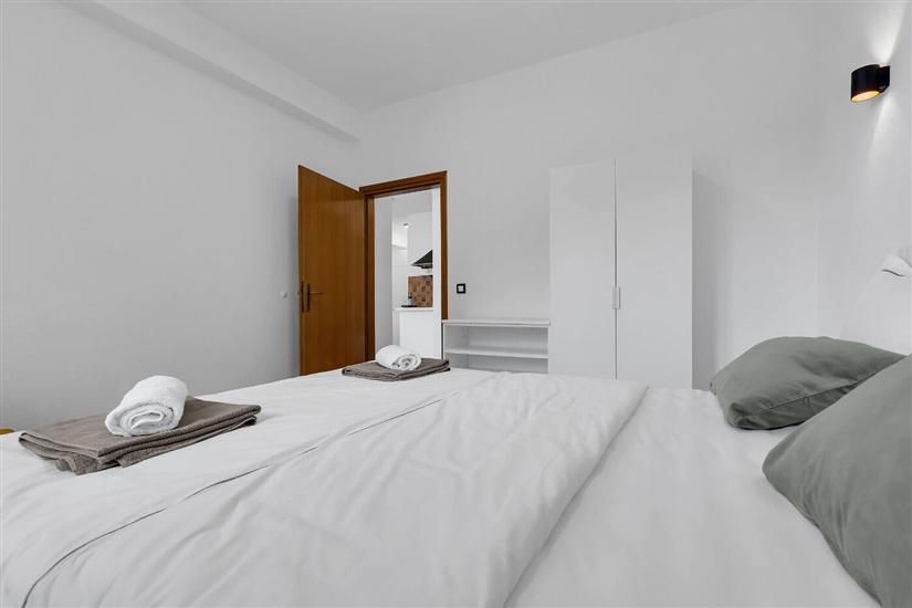 Apartment A8, for 6 persons