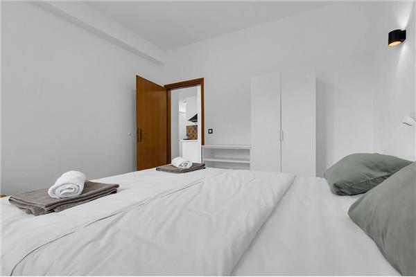 Apartment A8, for 6 persons