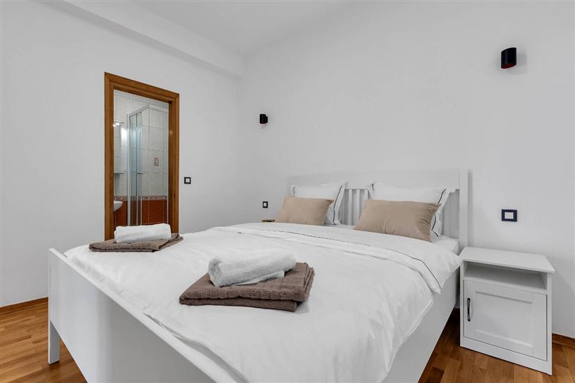 Apartment A8, for 6 persons