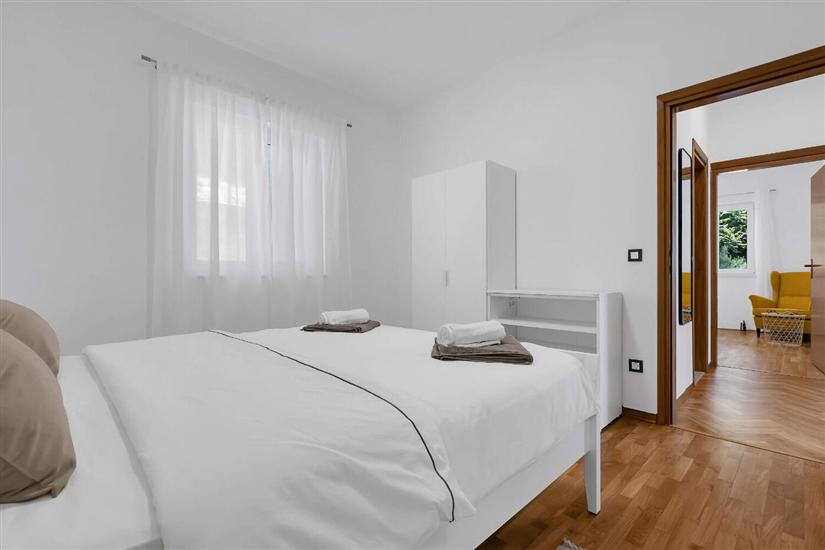 Apartment A8, for 6 persons