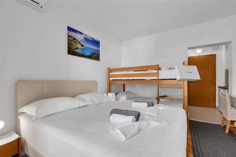 Apartment A9, for 3 persons