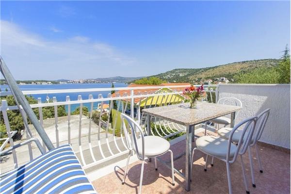 Apartment A4, for 4 persons