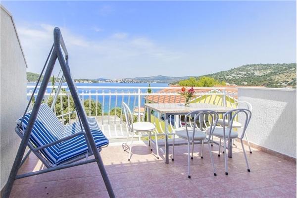 Apartment A4, for 4 persons