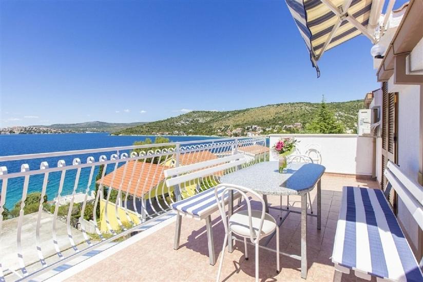 Apartment A5, for 7 persons