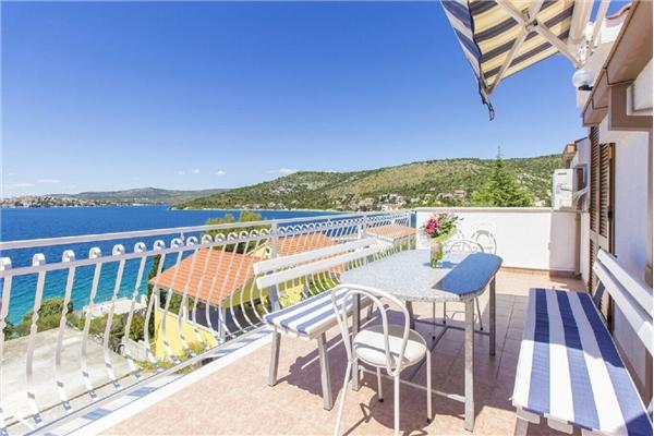 Apartment A5, for 7 persons