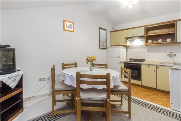 Apartment A5, for 7 persons