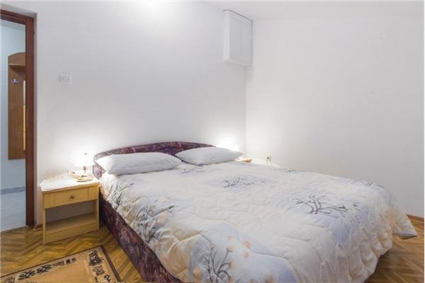 Apartment A5, for 7 persons