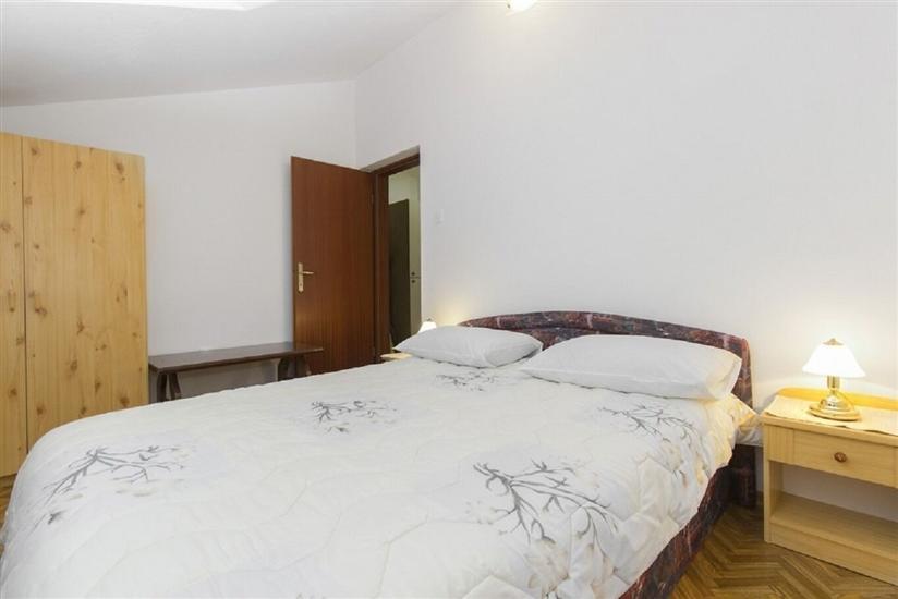 Apartment A5, for 7 persons