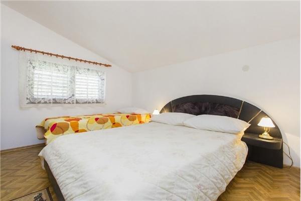 Apartment A5, for 7 persons