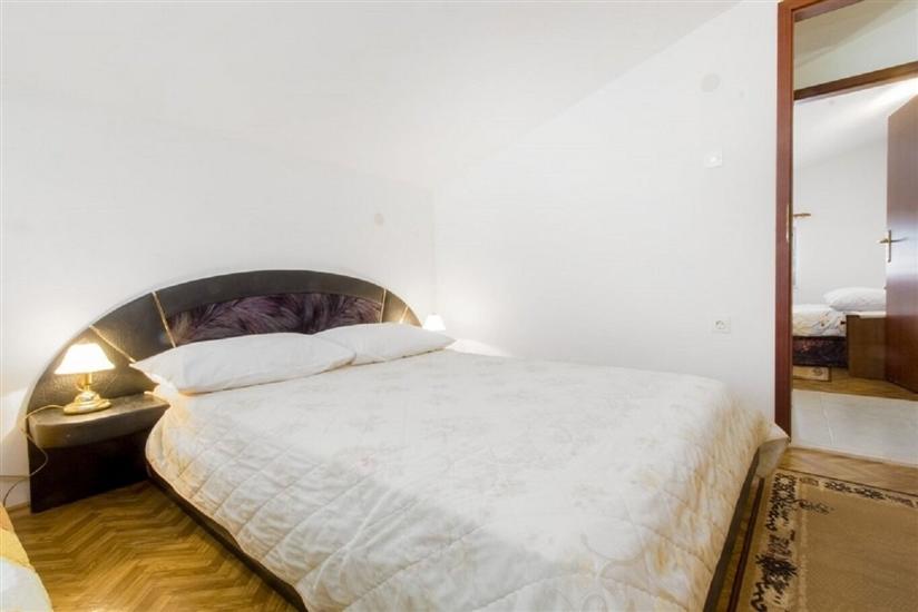 Apartment A5, for 7 persons