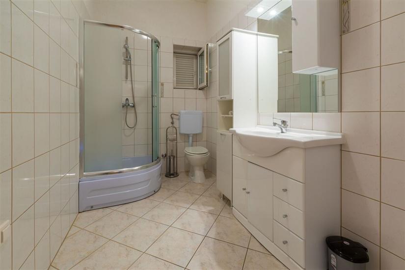 Apartment A3, for 6 persons