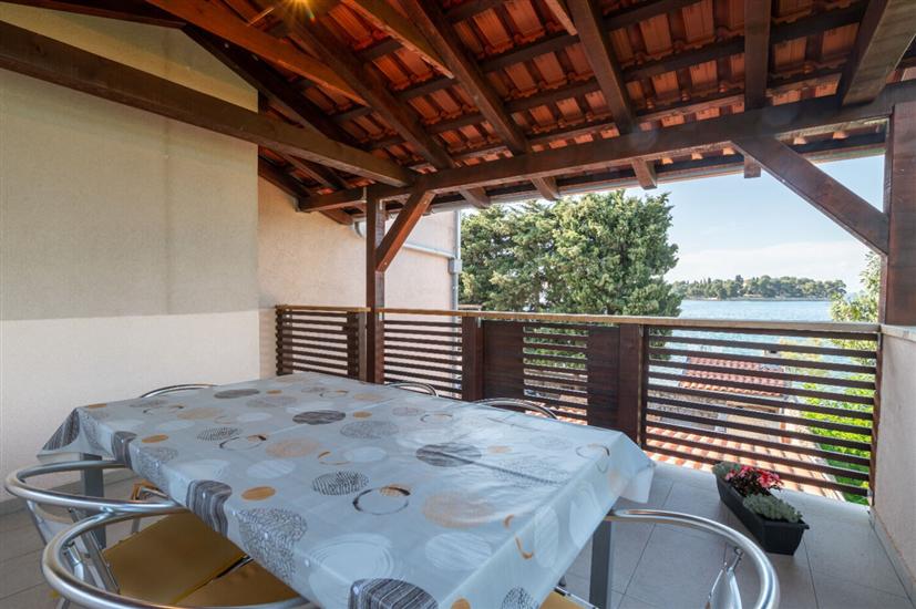 Apartment A2, for 5 persons