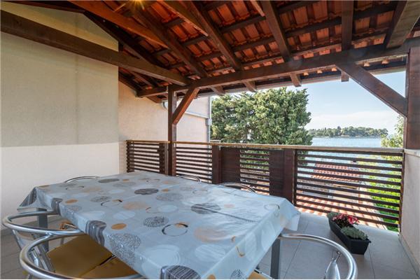 Apartment A2, for 5 persons