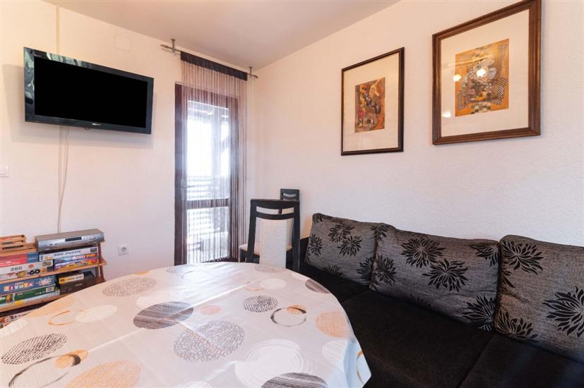 Apartment A2, for 5 persons