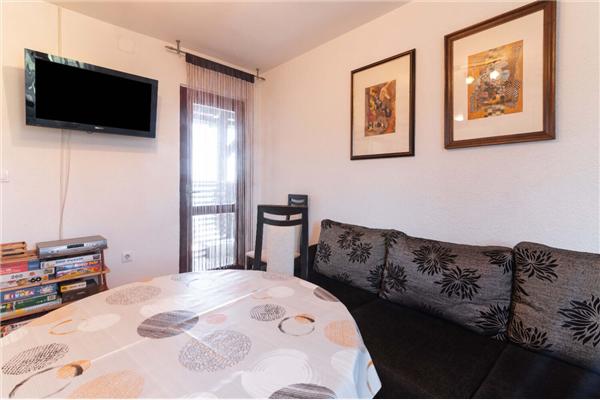 Apartment A2, for 5 persons