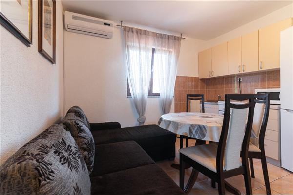 Apartment A2, for 5 persons
