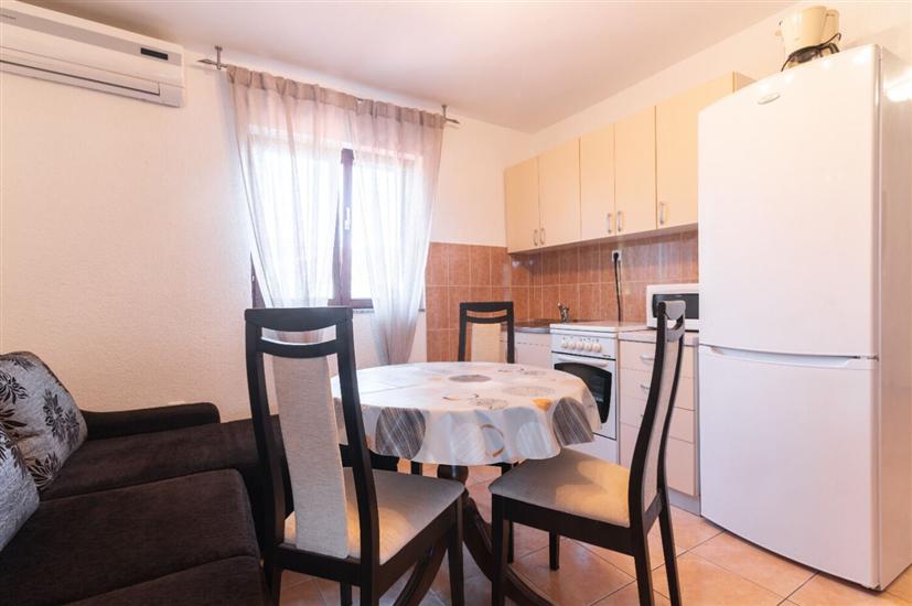 Apartment A2, for 5 persons