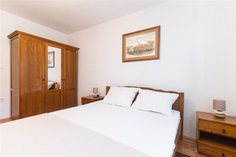 Apartment A2, for 5 persons