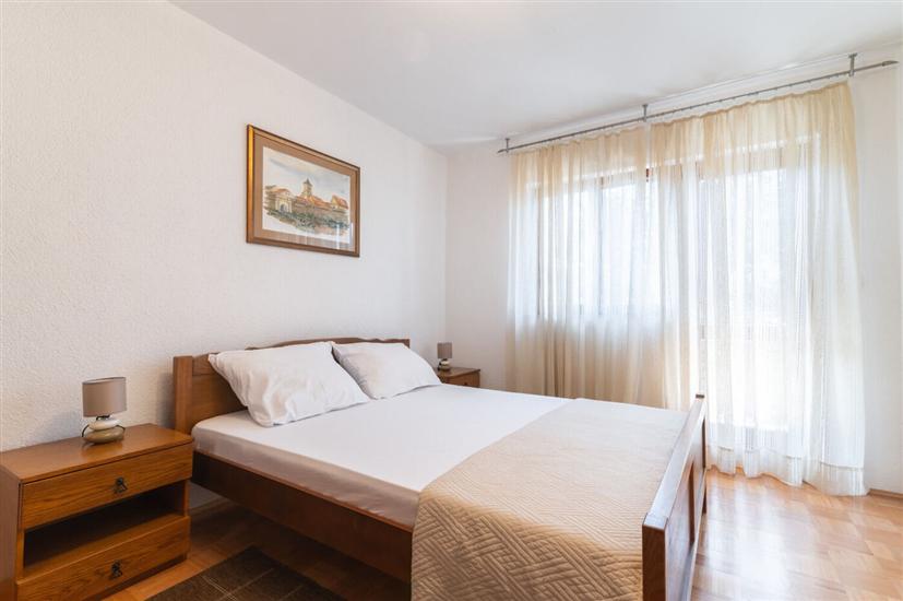 Apartment A2, for 5 persons